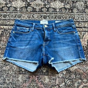 Frame le cutoff style Jean short size 26